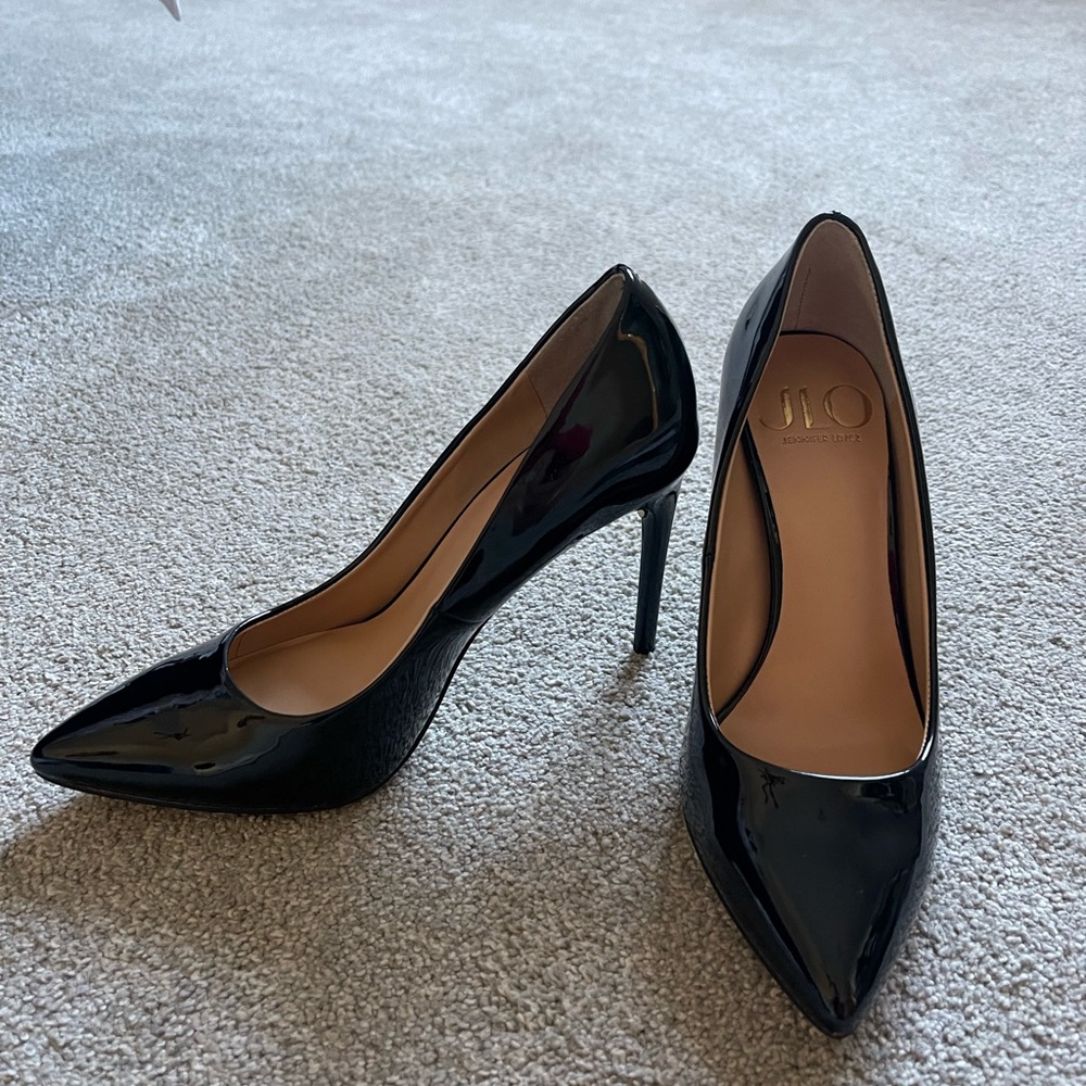 Jlo fraya pumps. Size 6. Brand new never worn